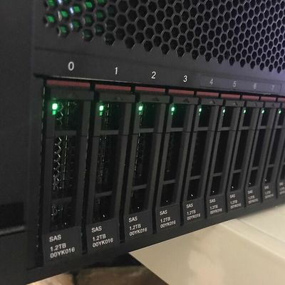 Procesador de bastidor de frecuencia principal ThinkSystem SR 868 4U Case Network Cabinet Rack Servidor